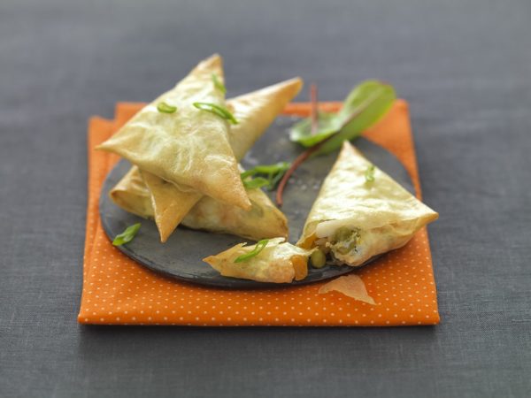 Petits-pois-carottes-à-l'étuvée-51-recette-samoussas-de-petis-pois-carottes-et-filet-de-julienne-à-la-crème